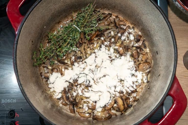 Easy Vegetarian Mushroom Soup Without Cream Recipe - No Frills Kitchen