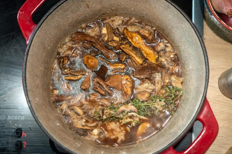 Easy Vegetarian Mushroom Soup Without Cream Recipe - No Frills Kitchen