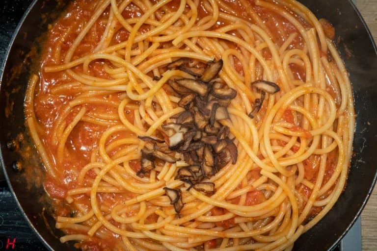Easy Vegetarian Pasta Amatriciana Recipe No Frills Kitchen