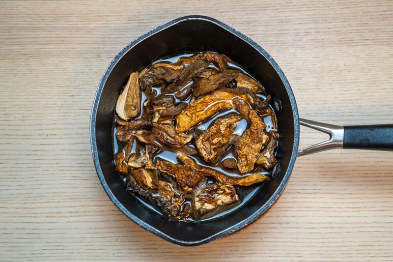 Easy Vegetarian Mushroom Soup Without Cream Recipe - No Frills Kitchen