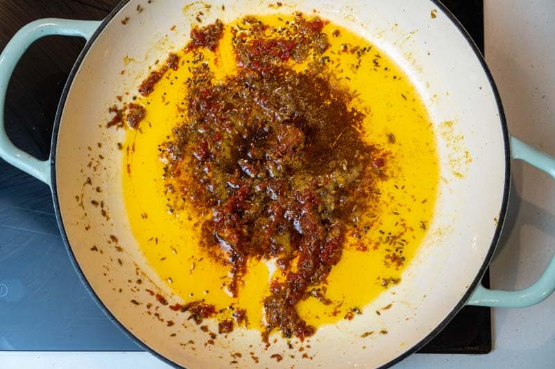 Cooking the tomato paste