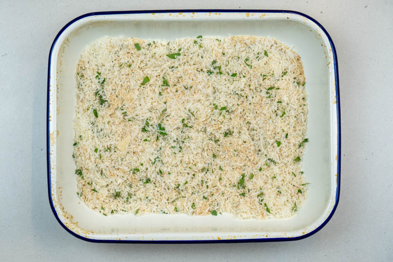 Preparing the breadcrumb coating