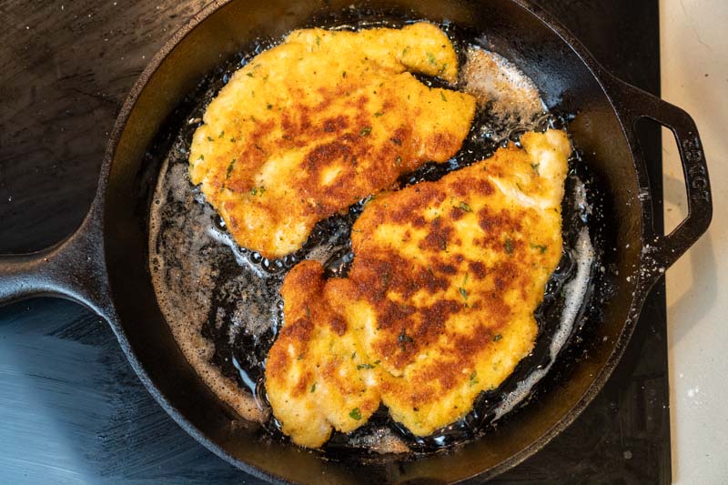 Frying the cutlets