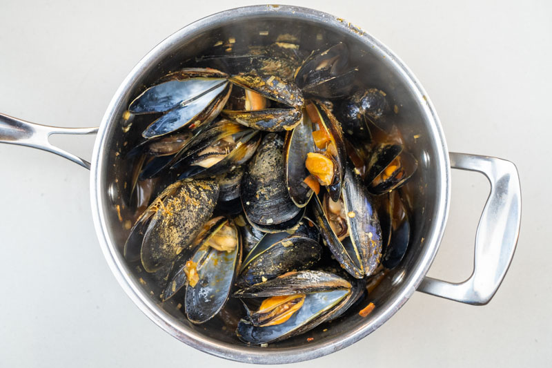 Cooked mussels